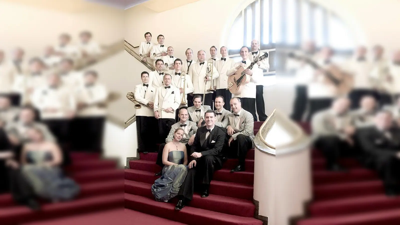 Mit viel Liebe zum Detail bringt das Swing Dance Orchestra das Hollywood der 30er-Jahre nach München.  (Foto: U. Hauth)