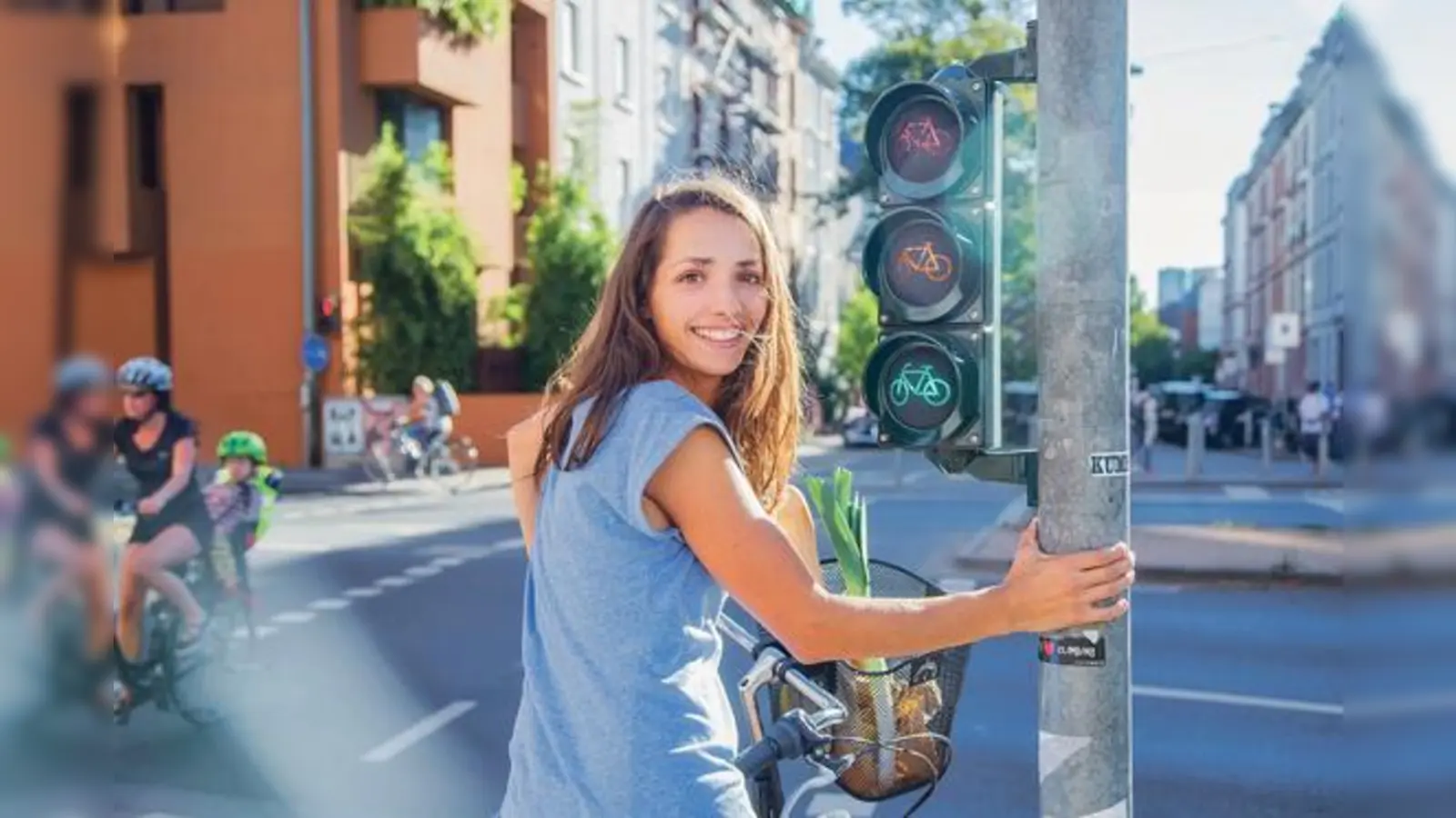 Grünes Licht für »Stadtradeln«: Mit dem Rad zum Einkaufen in Schwabing oder den Stadtteilen im Zentrum kann oft die vernünftigere Alternative zum Auto sein.	 (F.: Klima-Bündnis)