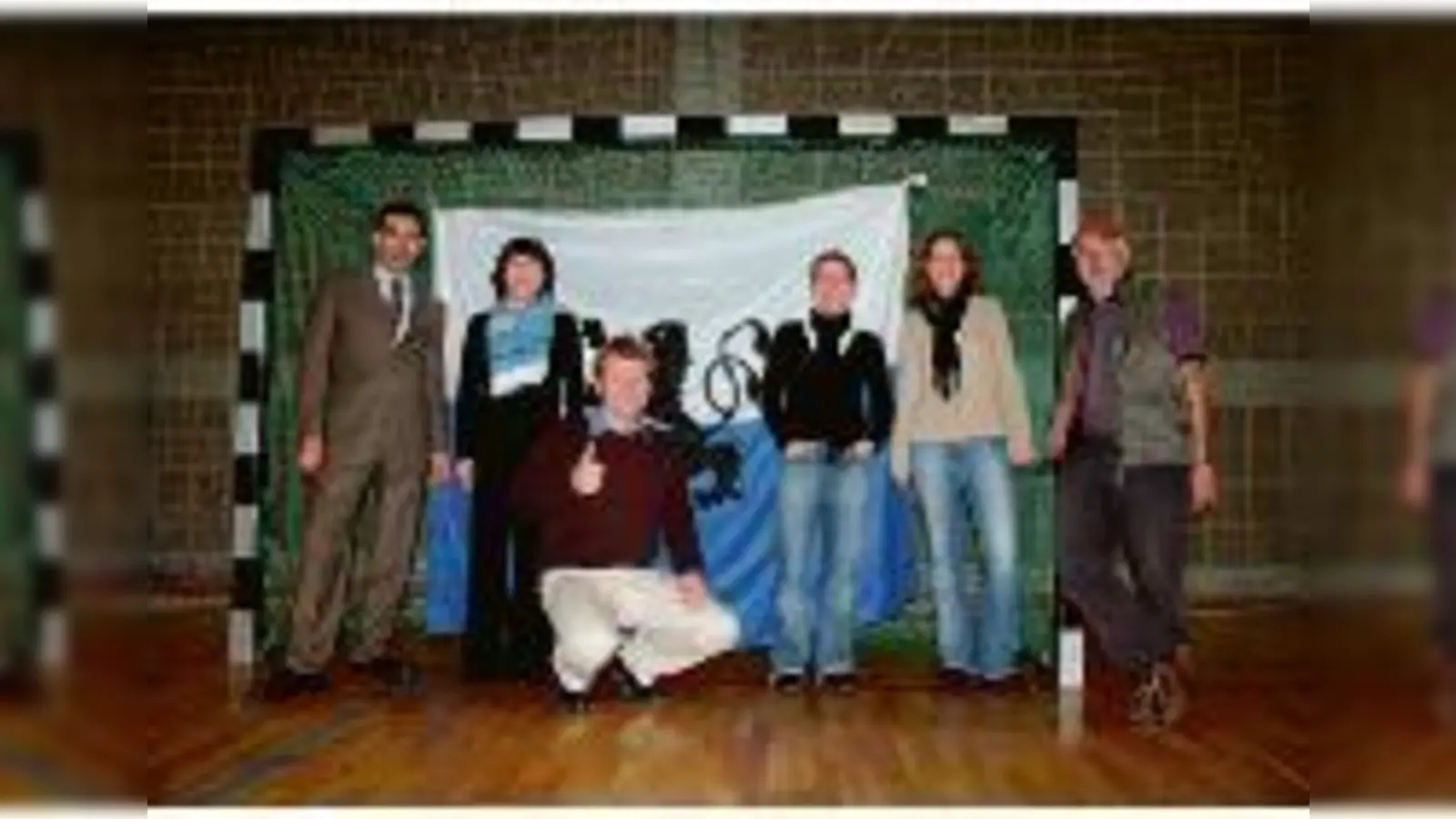 Die Mitstreiter des Vereins »Freunde des Sechzger Stadions« (v. l.) Michael Rogge, Anne Wild, Roman Beer, Danielle Dilba, Stephanie Dilba und Arnold Lemke kämpfen für den langfristigen Erhalt des Stadions.   (Foto: HH)
