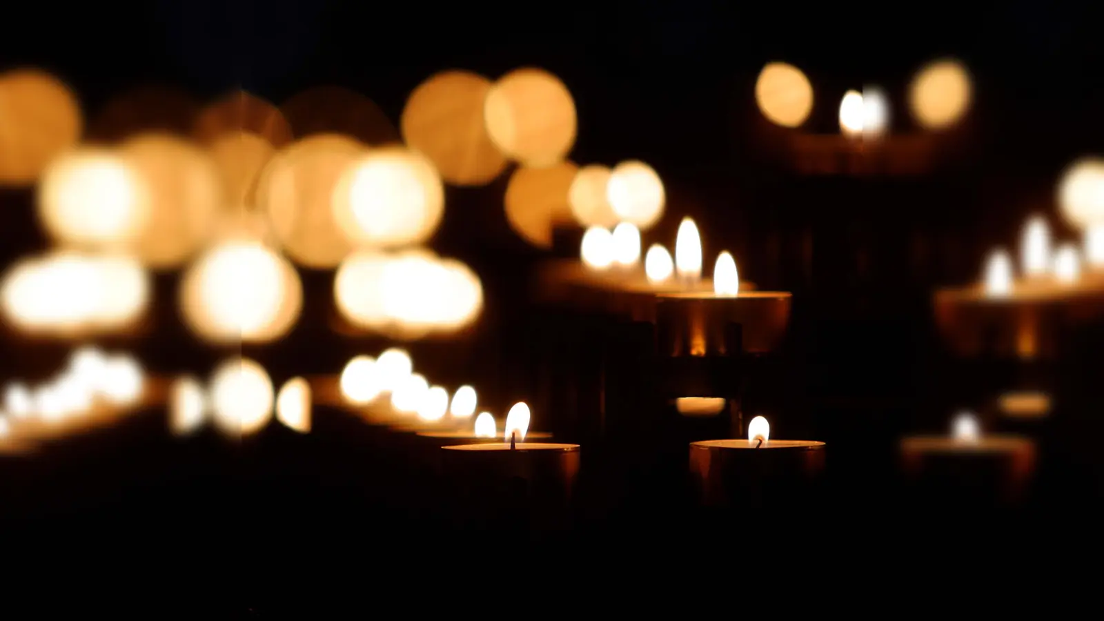 In der "Kerzenzeit" kommt es zu besonders vielen Bränden.<br> (Foto: CC0)