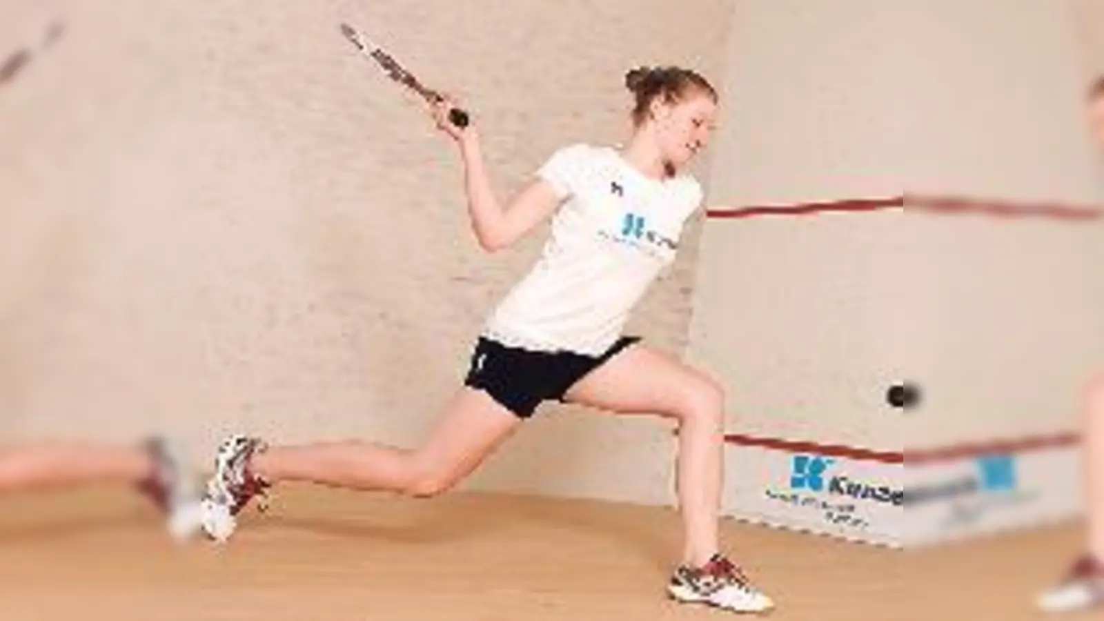 Ein großes Squash-Talent: Die 14-jährige Saskia Beinhard aus Deisenhofen.	 (Foto: Verein)