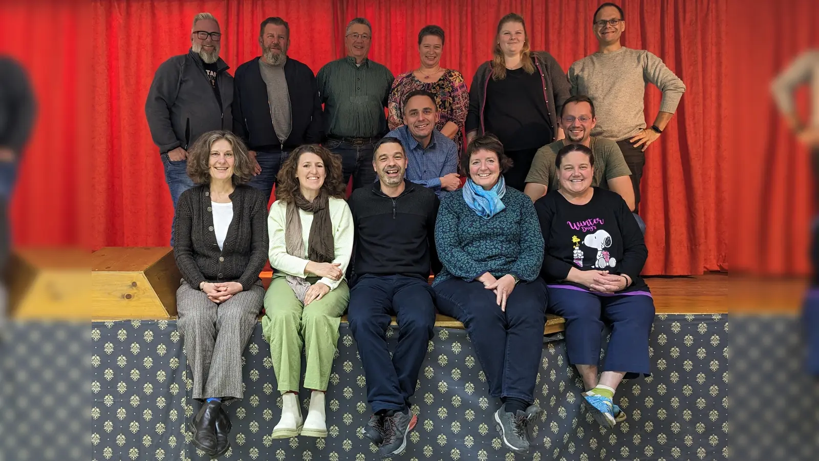 Freuen sich auf die Vorstellungen: die Mitglieder der Theatergruppe Pöcking. (Foto: Theatergruppe Pöcking)