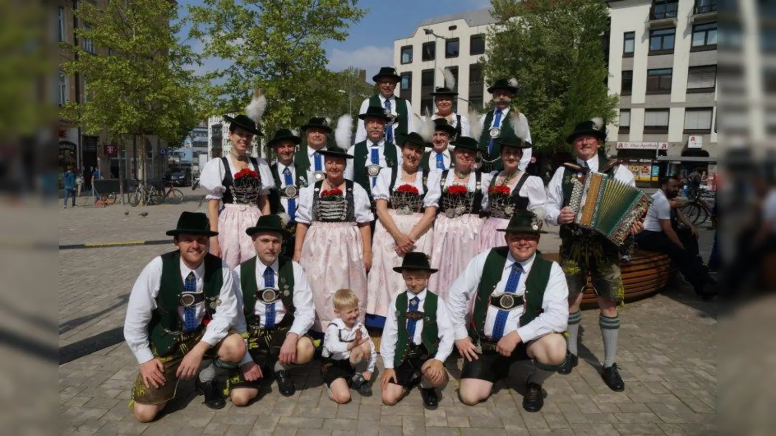 Der Trachtenverein &amp;quot;Schmied von Kochel&amp;quot; lädt am 14. September zum Volkstanz für Jung und Alt ein. (Foto: Verein)