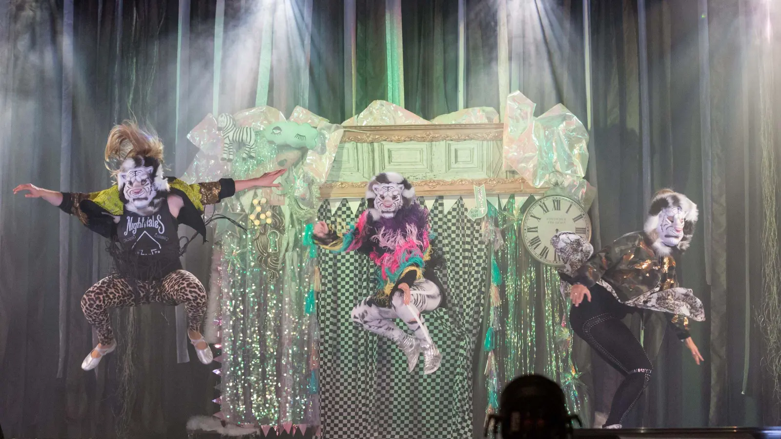 Am 2. November stehen wieder 45 Akteure aus verschiedenen Showtanzvereinen aus dem Landkreis in Dorfen auf der Bühne. (Foto: Verein (Pixel Flo))