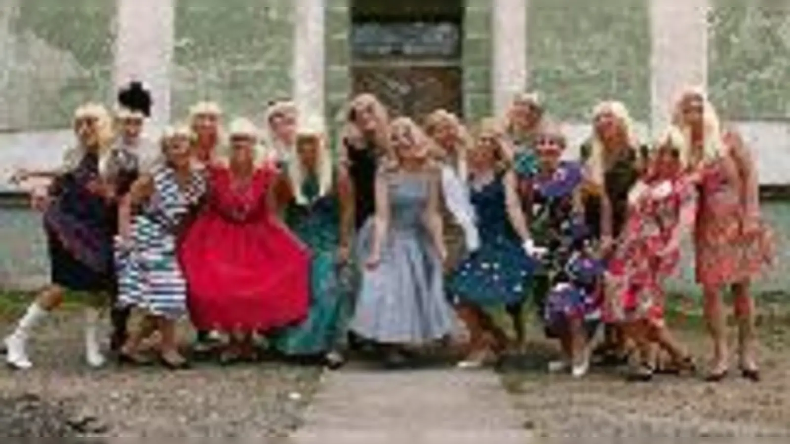 Die Rabenmütter nehmen in ihren Vorstellungen auch mal gerne sich selbst auf den Arm.	  (Foto: VA)