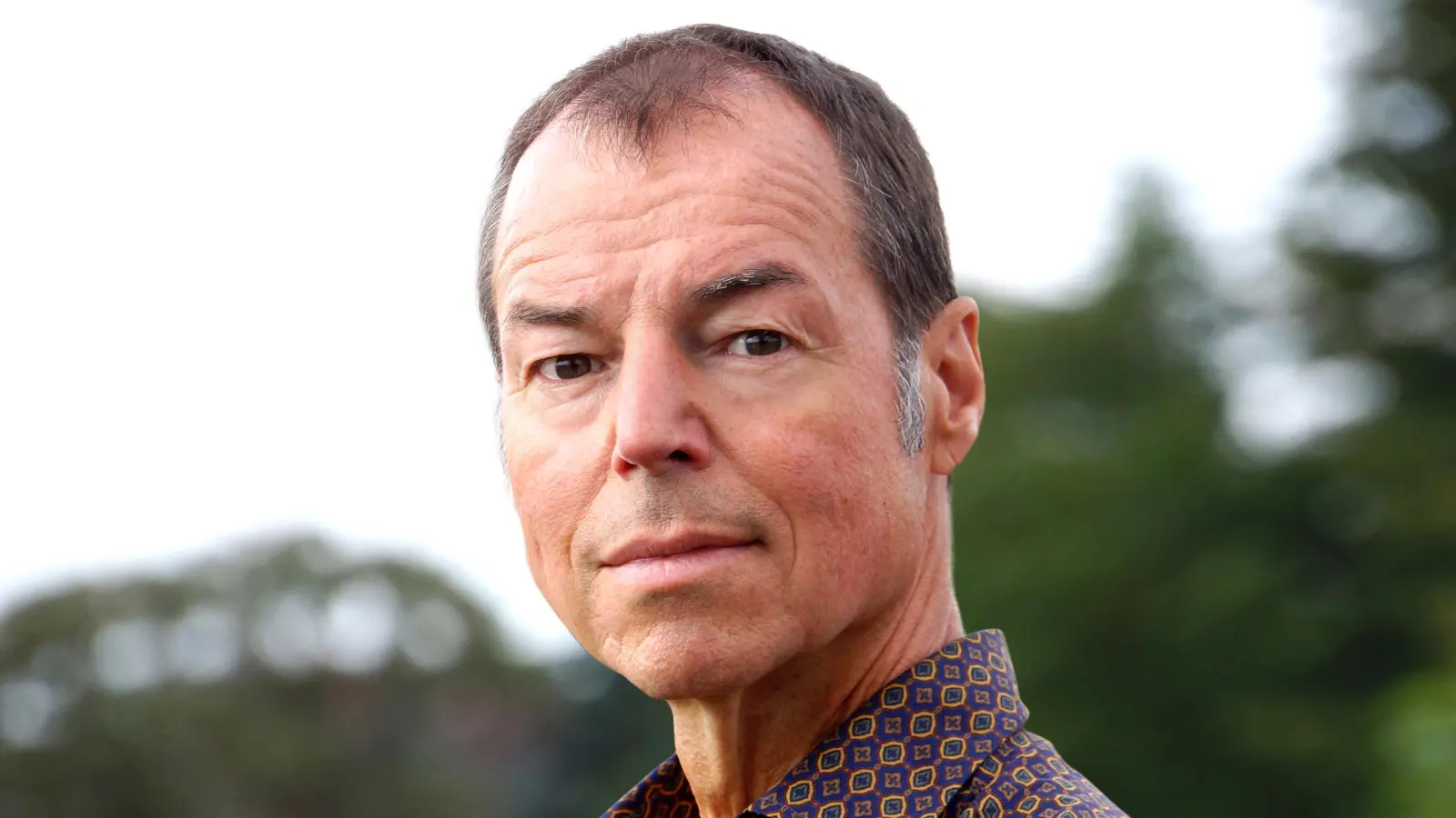 Liest aus seinem neuen Thriller „Nacht der Verräter”: Horst Eckert.  (Foto: Katie Wewer)