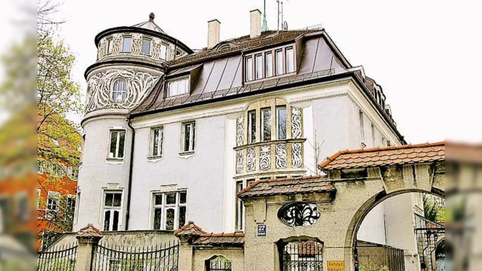 Hier an der Villa Bechtolsheim trifft sich, wer am Spaziergang teilnehmen möchte.	 (Foto: Privat)