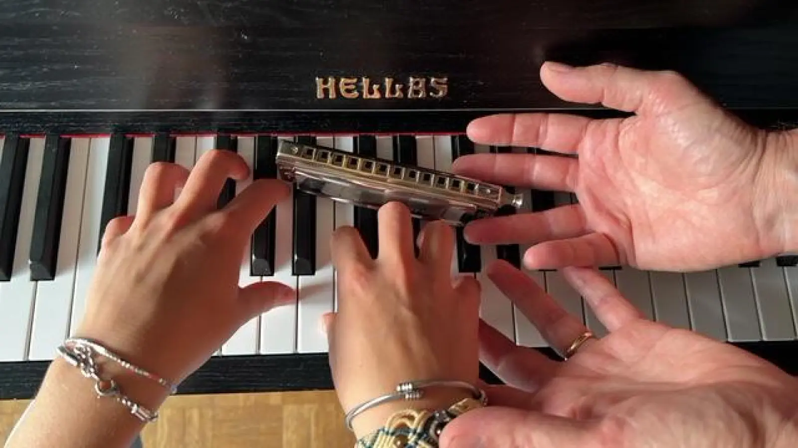 Zum Herbstkonzert in St. Benno lädt das Blue-Night-Trio ein. (Foto: pr)