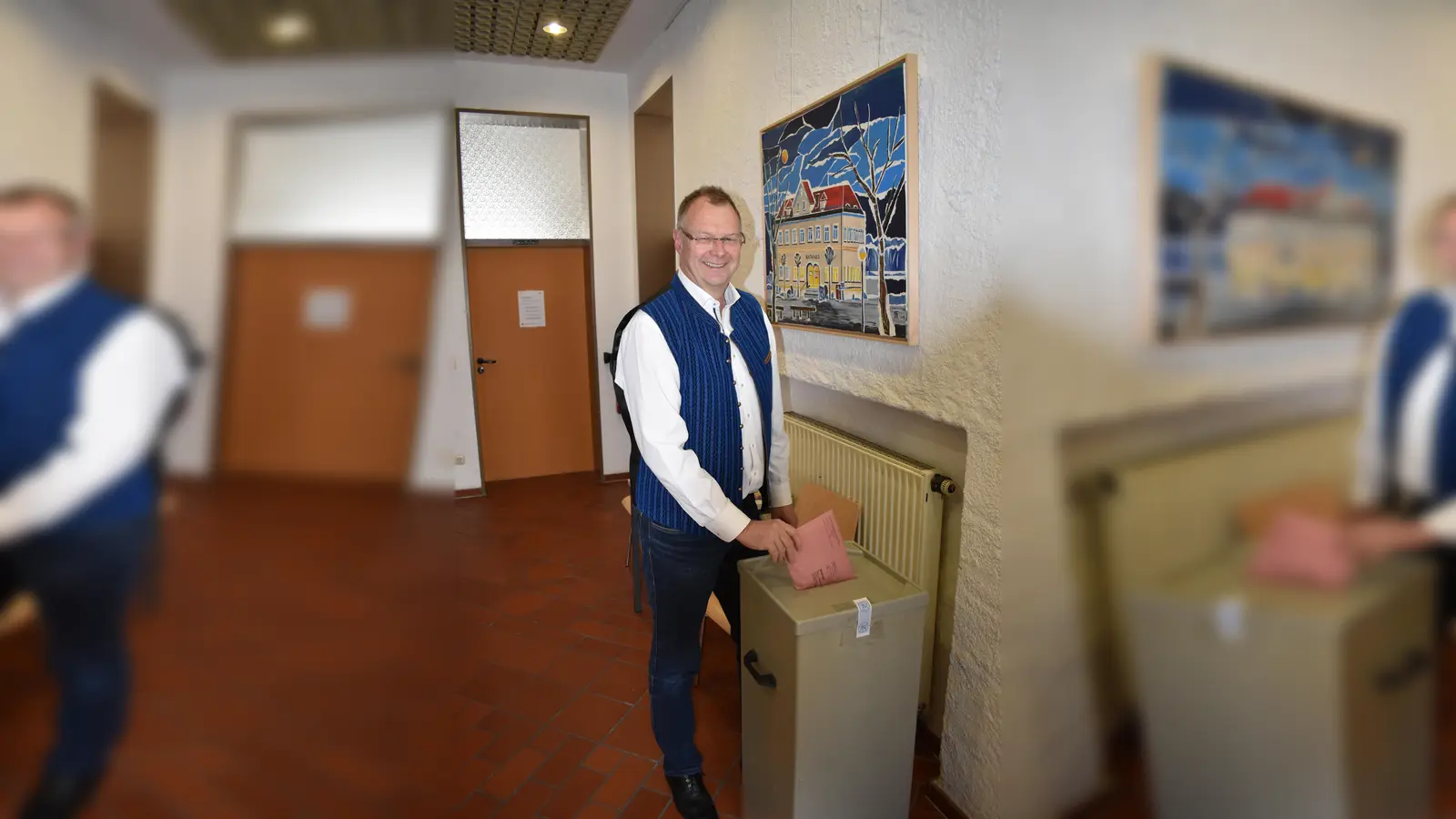 Jetzt sind wieder die Wähler gefragt: Christian Kuchlbauer bei der Kommunalwahl. (Foto: Daniel Mielcarek)