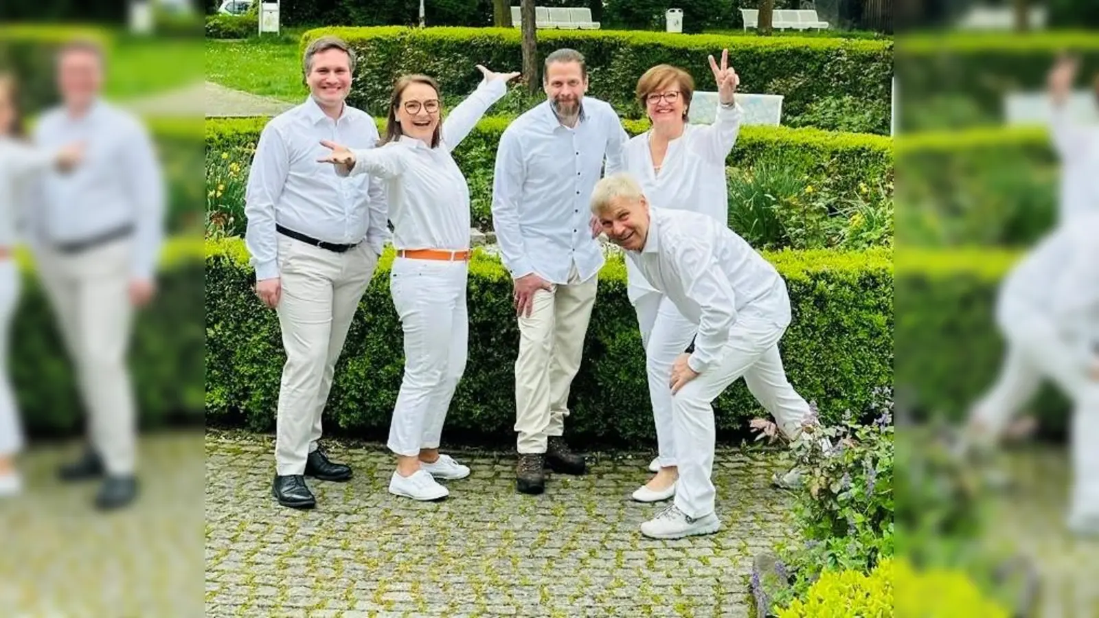 CSU-Vorsitzender Theodor Fall, Klawotte-Leitung Spiri Schnabel, Wirt Christoph Radde, Andrea und Peter Seeböck (Tracht'n Bäda) (v.l.) freuen sich auf viele Besucher beim Weißen Fest am 9. Juni. (Foto: Radde)