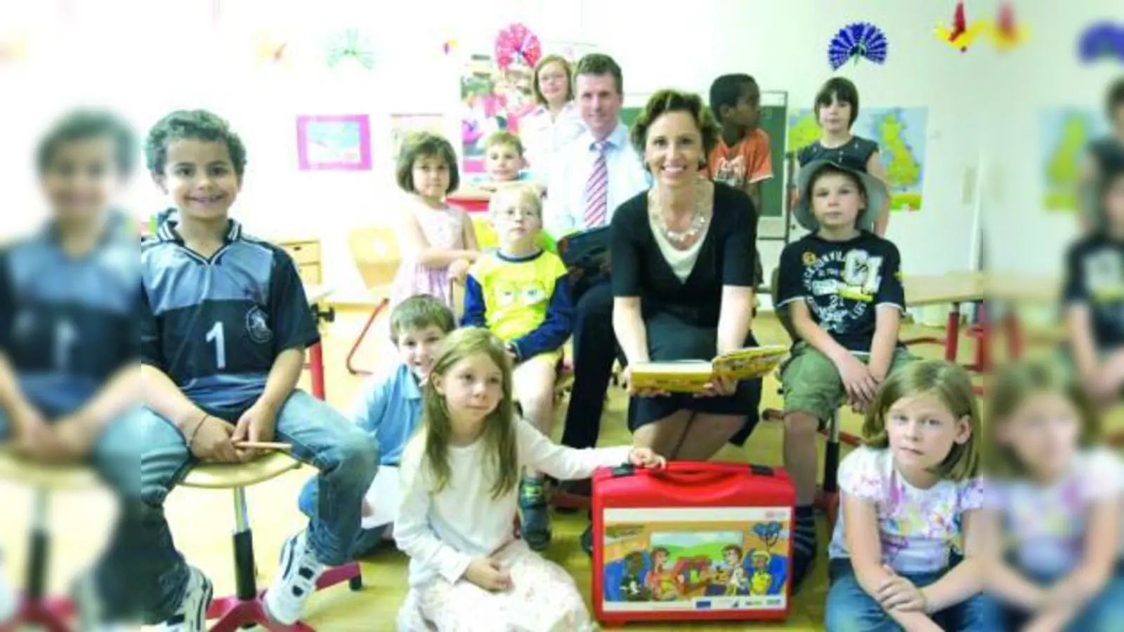 Start des Projektes: Familienministerin Christine Haderthauer kam zu einer Vorlesestunde ins Münchner Waisenhaus. (Foto: pi)