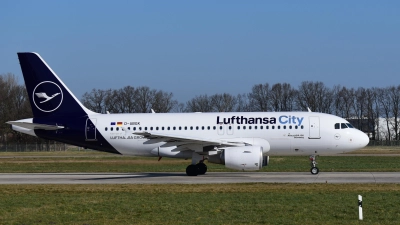 Die aktuelle „Starnberg“, ein Airbus A319 mit dem Kennzeichen D-ABGK, hat ihre Home Base in München und fliegt von dort aus Ziele in ganz Europa an. (Foto: Thomas Schmidt-Blindenhöfer)