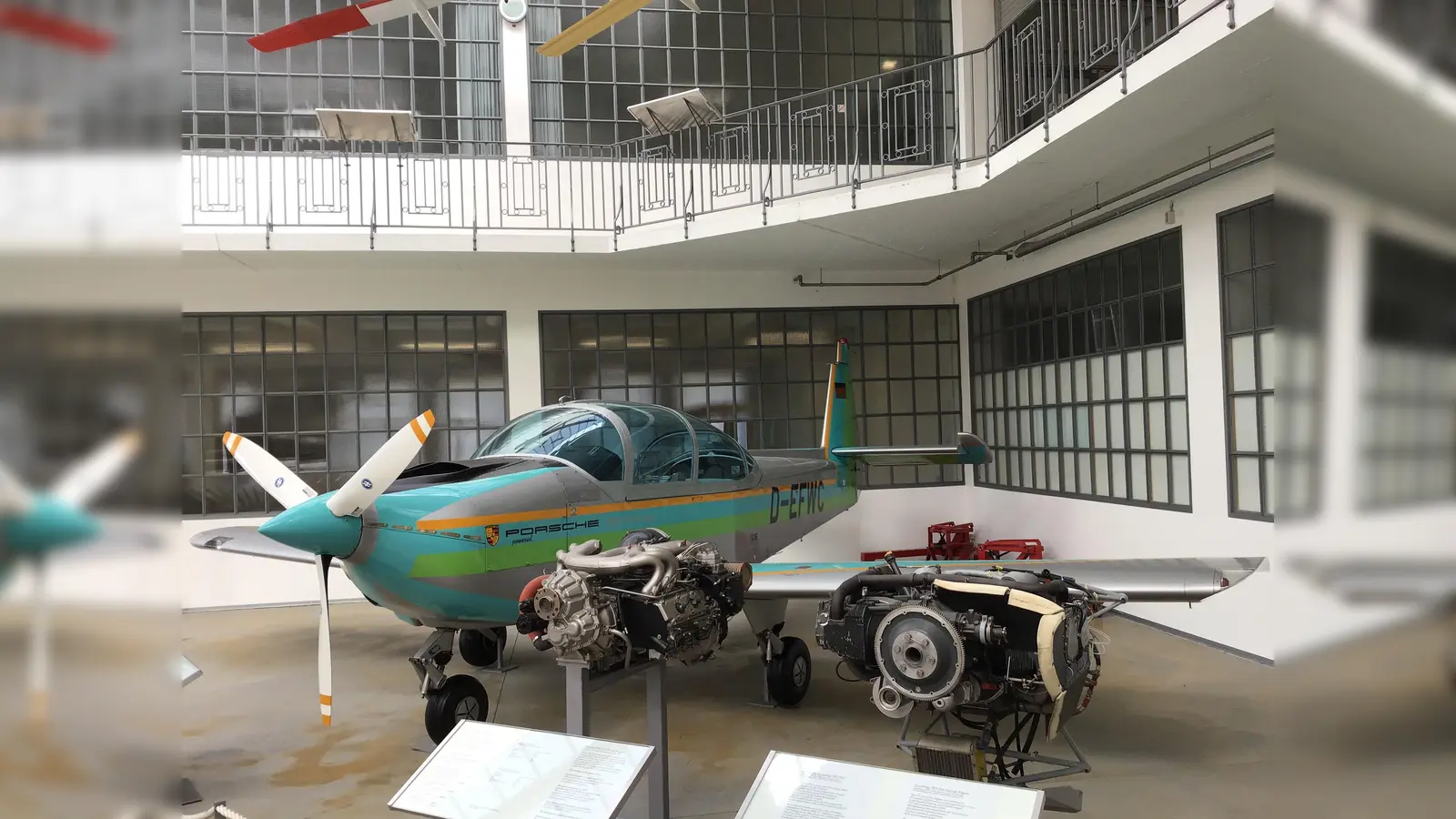 Die Flugwerft Oberschleißheim ist für einige Überraschungen gut, etwa das Flugzeug MBB 233 Flamingo... (Foto: Federico Becchetti)