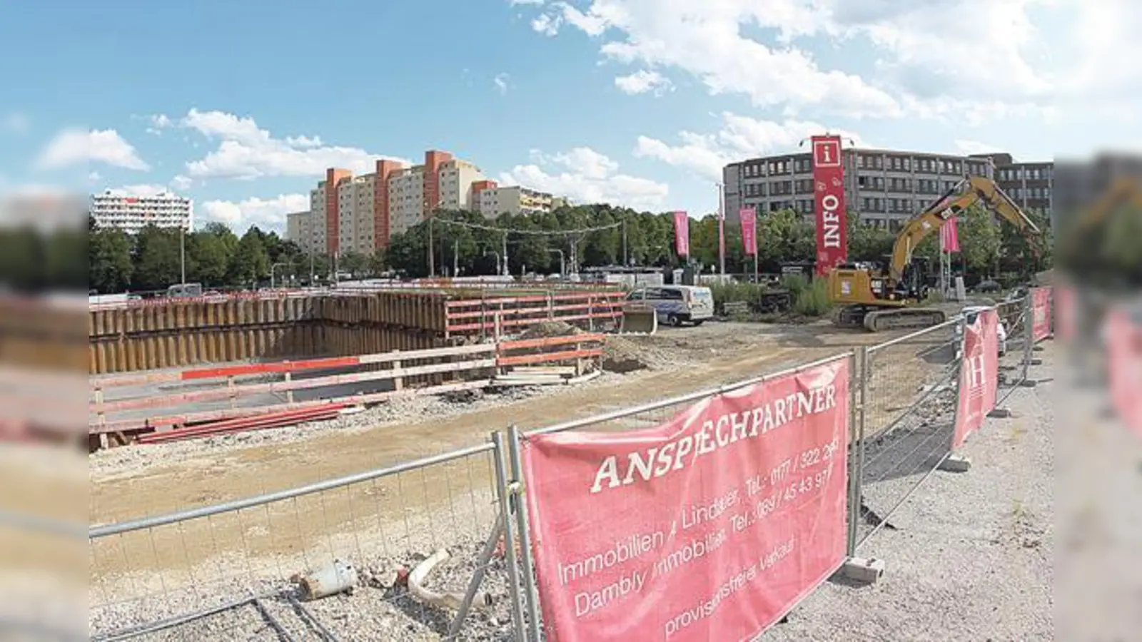 Das neue Zentrum Neuperlachs nimmt mit dem Aushub erste Konturen an. 	 (Foto: RedN)