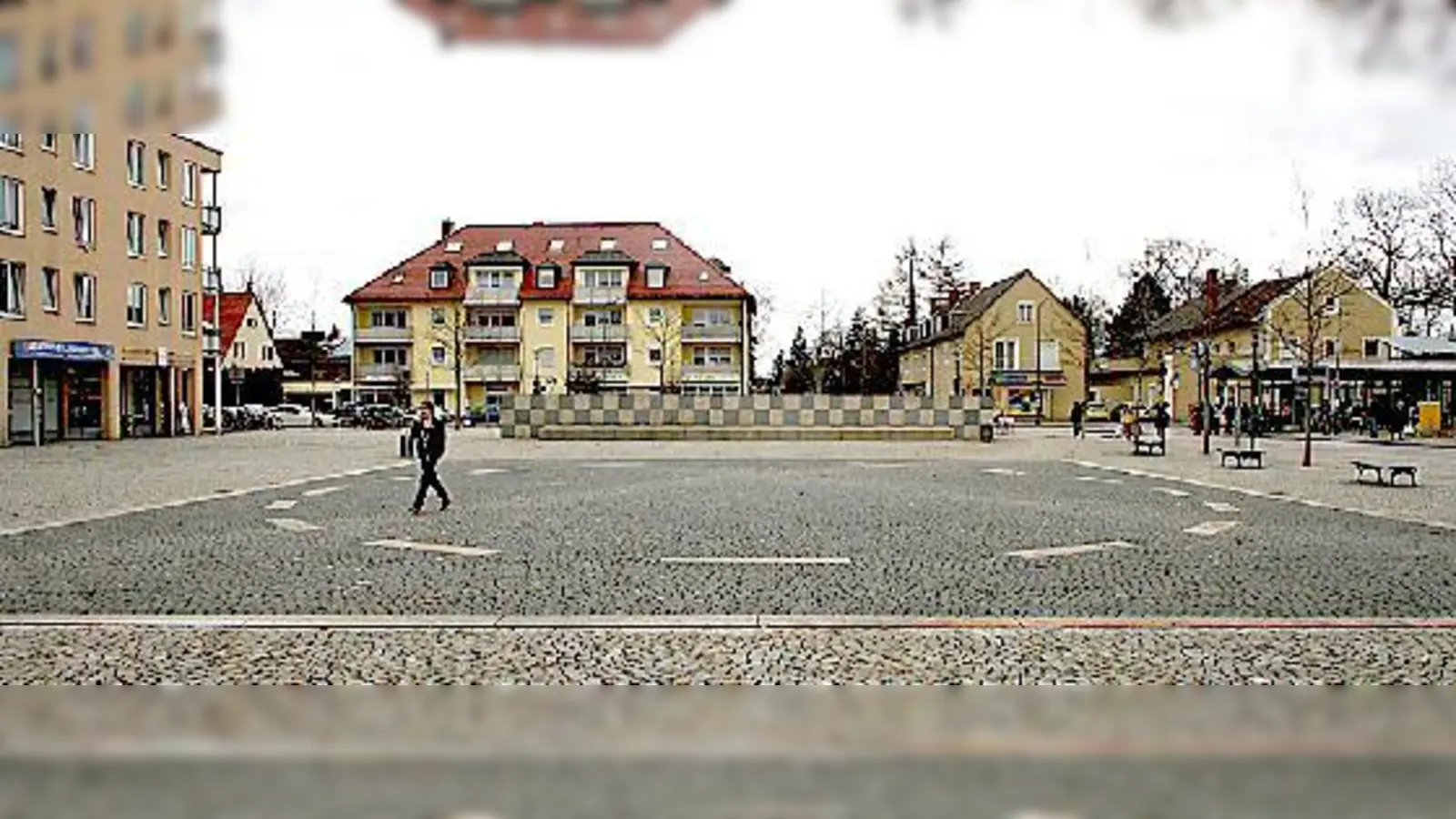 Im Herbst will die Stadt auf dem Walter-Sedlmayr-Platz einen Wochenmarkt einrichten, und zwar immer am Freitagnachmittag.	 (Foto: ws)