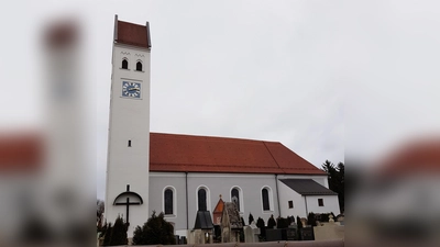 Die Kirche St. Lorenz gilt als Wahrzeichen Oberföhrings. (Foto: Ricardalovesmonuments, CC BY-SA 4.0)