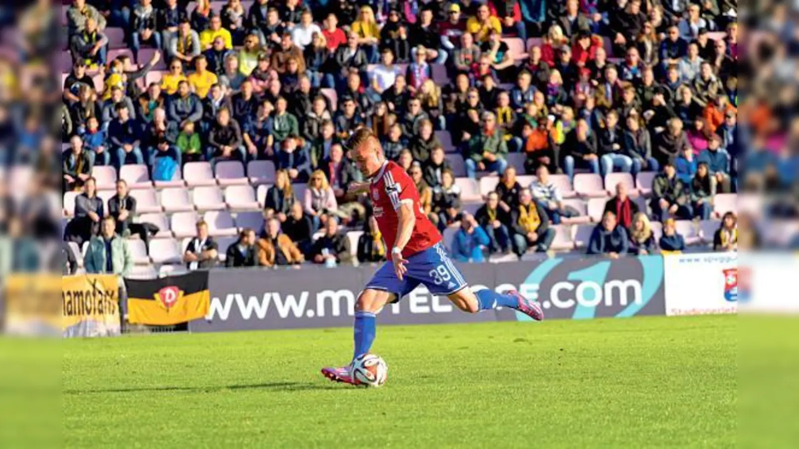 Athletisch und motiviert gehen die Unterhachinger wie hier Danilo Dittrich zur Sache. Nur mit dem Abschluss hapert es.	 (Foto: Stefan Kukral)