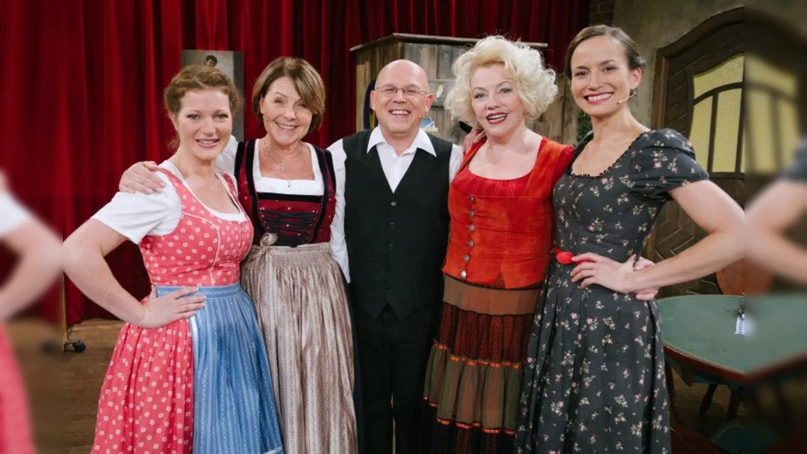 Hahn im Korbe: Jürgen Kirner mit v.l. Ina Meling, Brigitte Walbrun, Veronika von Quast und Kathrin Anna Stahl. (Foto: © Julia Mueller)
