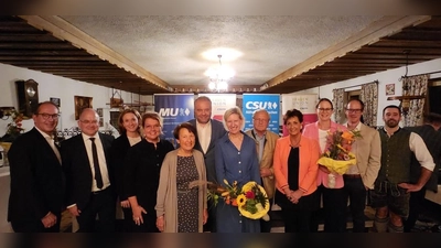 Die Teilnehmerinnen und Teilnehmer des Gipfelgesprächs waren sich einig: Für einen starken wirtschaftlichen Standort sind Veränderungen notwendig. (Foto: Frauen Union)