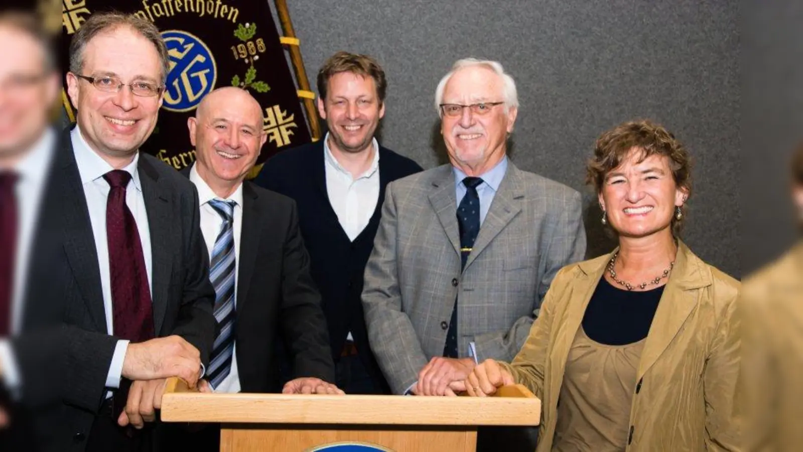Der bestätigte Hauptausschusses: Willi Kaiser (zweiter Vorsitzender), Willi Braun (technischer Leiter), Oliver Elste (erster Vorsitzender), Werner Fritzen (erster Kassier) und Claudia Bendel (Schriftführerin) (von links). (Foto: TSV Unterpfaffenhofen-Untergermering)