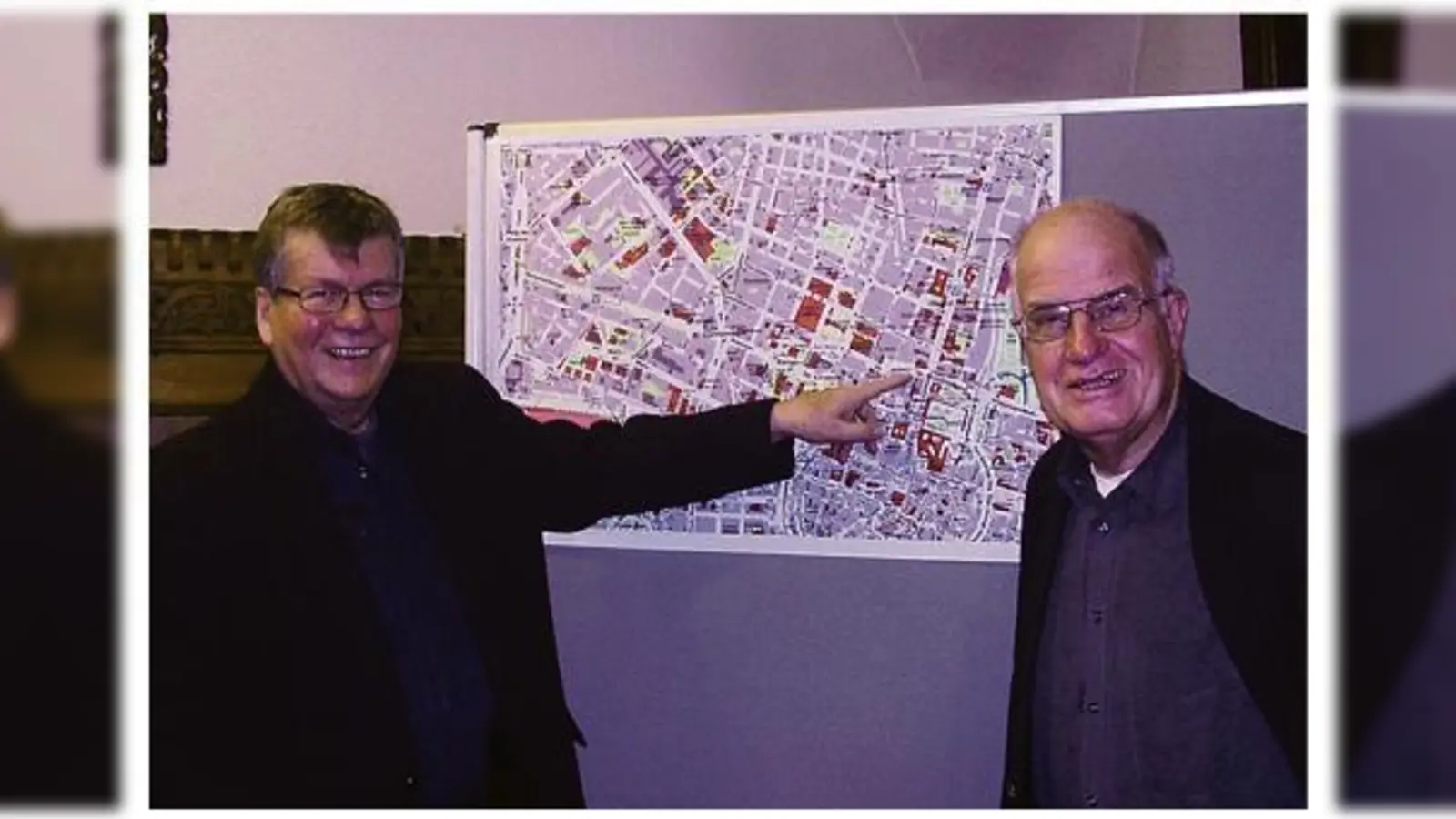 Michael Bärmann und Oskar Holl (r.) stellten die BA-Pläne für das Museumsquartier vor.  (Foto: js)
