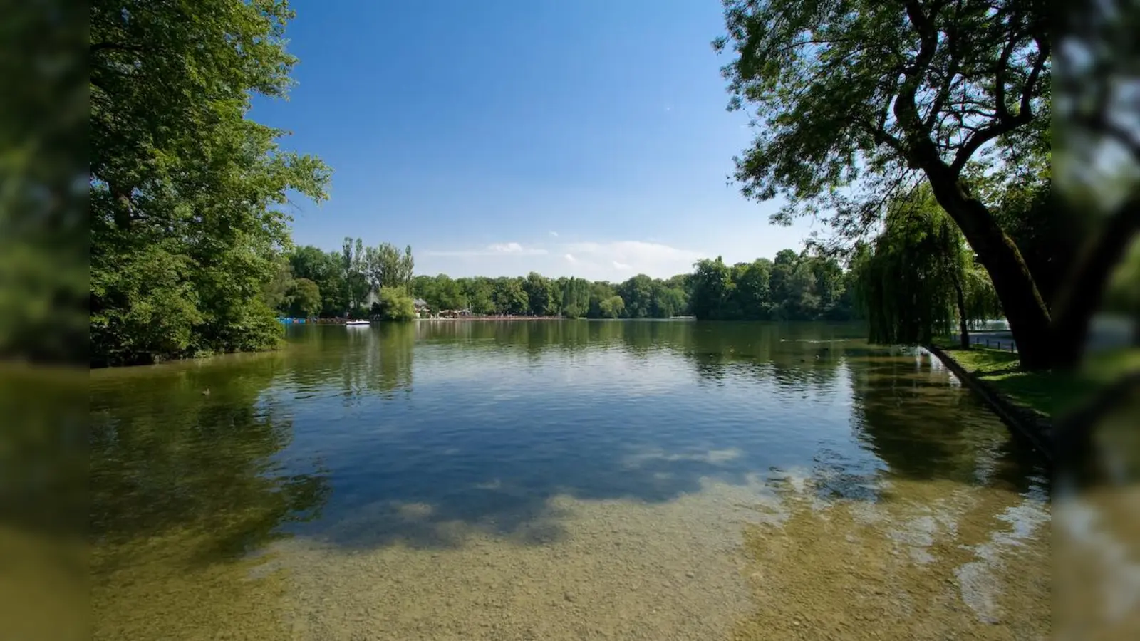 Instandsetzungsmaßnahmen am Kleinhesseloher See im Englischen Garten dauern bis Ostern. (Foto: Oliver Raupach)