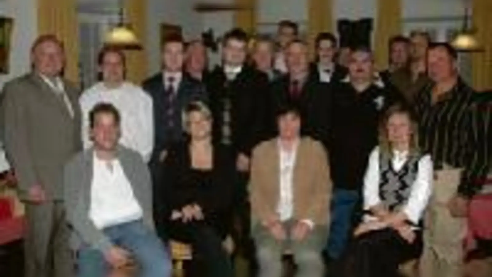 Die Mehrheit der Freien Wähler immer im Blick: Die CSU Hallbergmoos nominierte ihre Liste für die Kommunalwahl 2008.  (F.: ba)