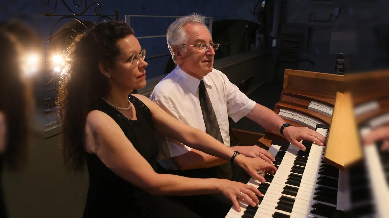 Beatrice-Maria und Gerhard Weinberger gastieren am 31. Dezember in der Pfarrkirche St. Philippus. (Foto: Oliver Hanser)