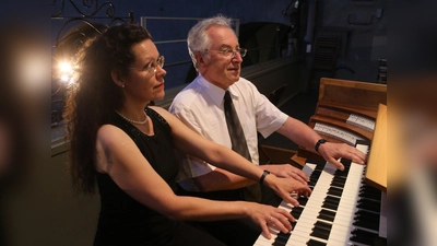Beatrice-Maria und Gerhard Weinberger gastieren am 31. Dezember in der Pfarrkirche St. Philippus. (Foto: Oliver Hanser)