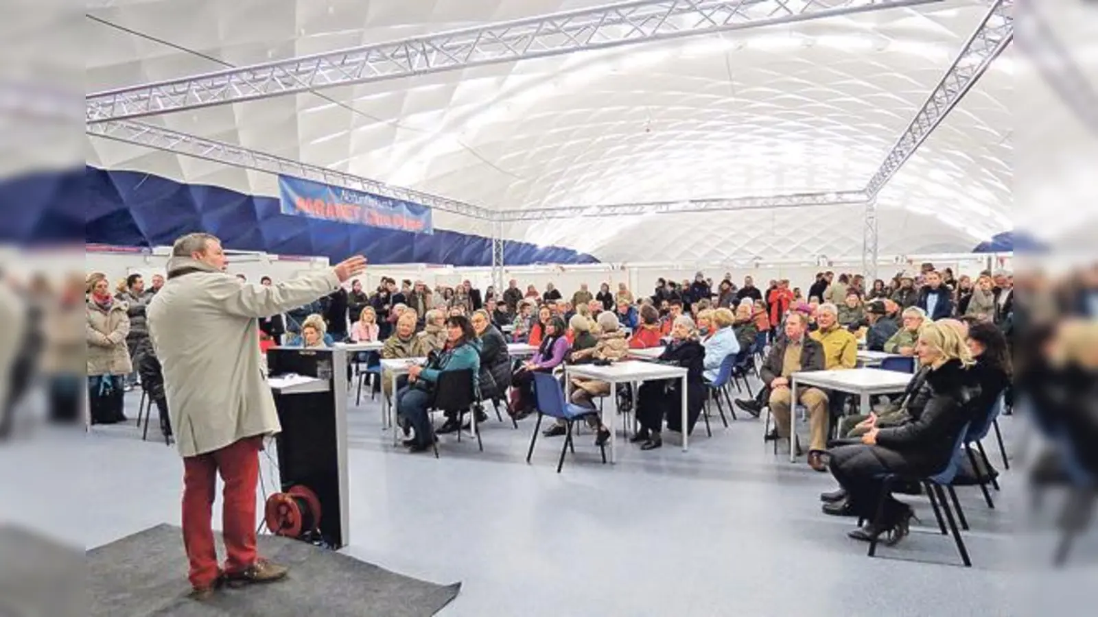 Groß war das Interesse an der neuen Unterkunft in Unterföhring. Im Helferkreis sind bereits rund 200 Freiwillige gemeldet.	 (Foto: VA)