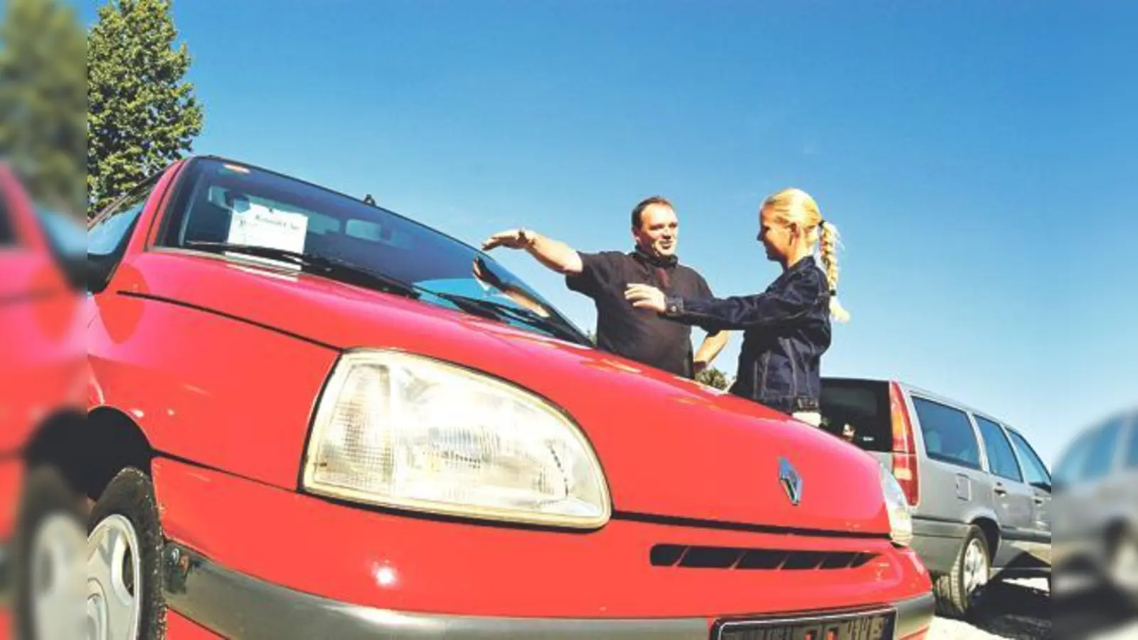 Fahrzeugkauf unter Dach und Fach? Bei der Versicherungswahl lohnt sich ein gründlicher Leistungsvergleich. 	 (Foto: ADAC)
