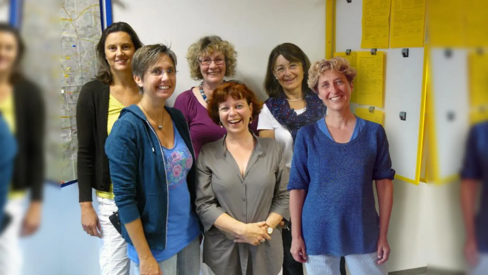 Das eingespielte Team „Kindertagespflege in Familien” im Pasinger Sozialbürgerhaus kümmert sich um die Tageseltern und um die Betreuung suchenden Eltern:<br>Marion Rabe, Mona Neumayer, Christine Baden-Pascher, Andrea Hungerbühler, Christiane Haffke und Gudrun Böhm (v.l.). (Foto: privat)