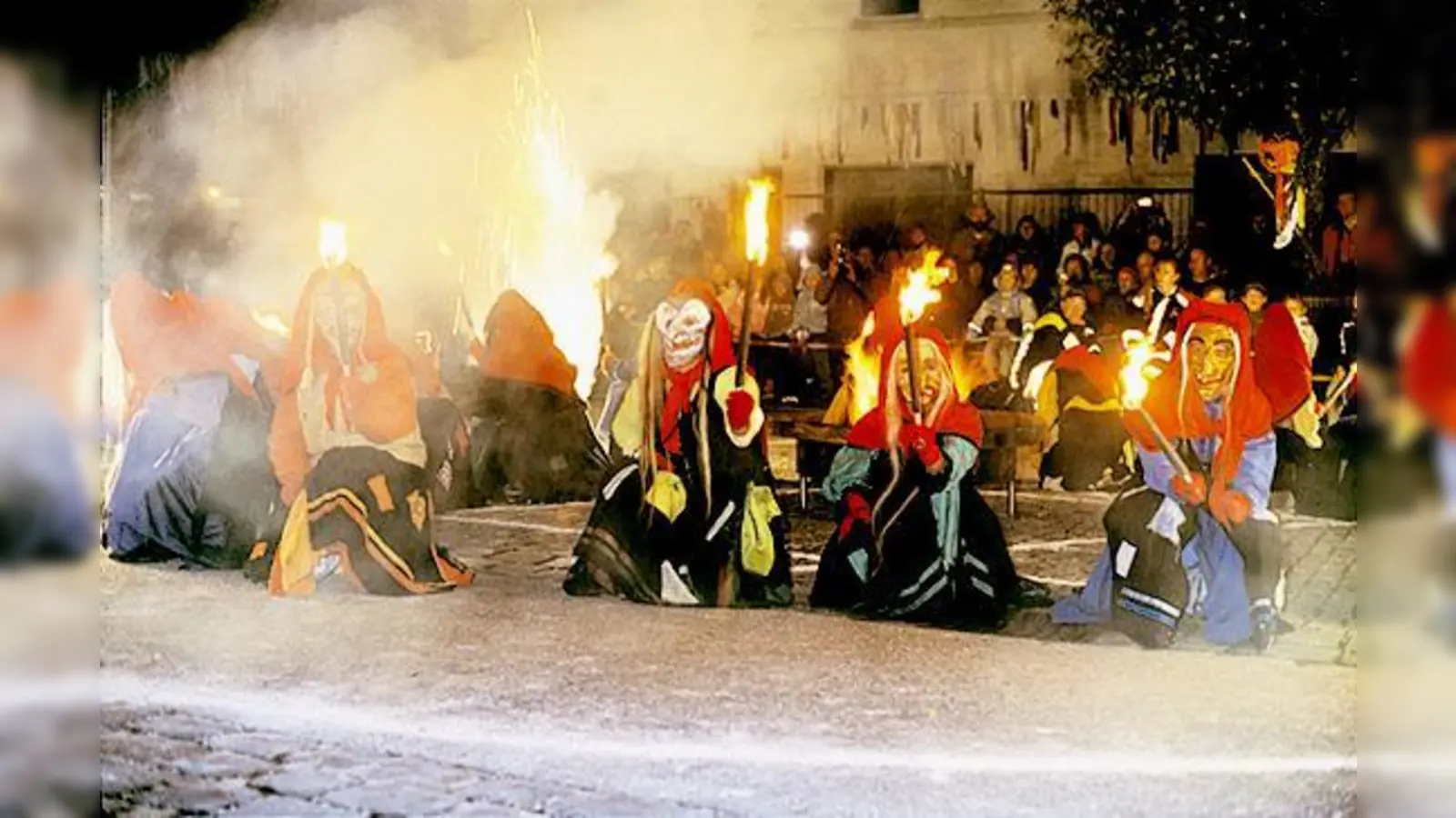 Ford Freunde Kirchseeon und die Kirchseeoner Hexen sind nur zwei der vielen Vereine, die in diesem Jahr Jubiläum feiern.	  (Foto: Kuhn)