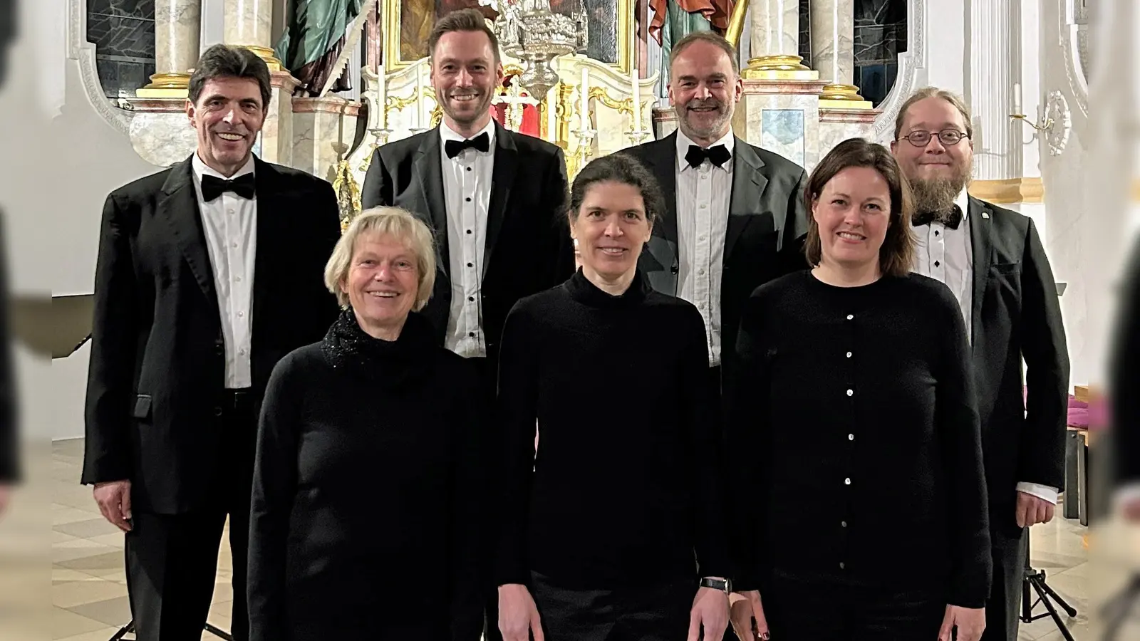 Das siebenköpfige Ensemble „Cantiqua Haidhausen” singt in der Offenbarungskirche. (Foto: privat)