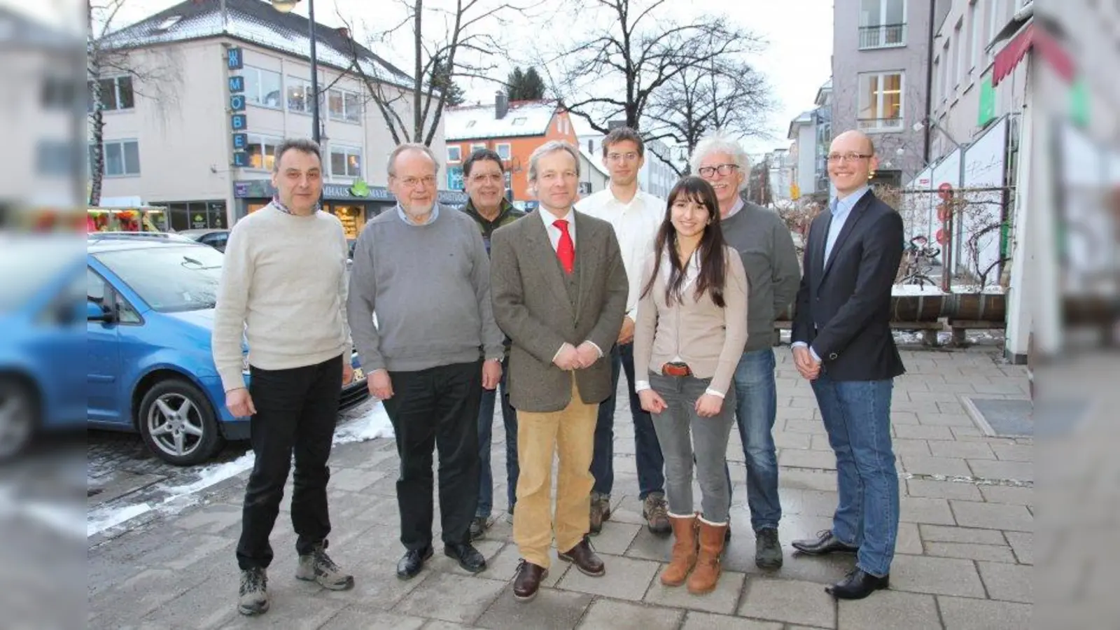 Neu aufgestellt: der Vorstand der SPD Planegg mit Peter Weber, Roderich Peter, Hector Rodriguez, Ulrich Braun, Felix Kempf, Bela Bach, Roman Brugger und Matthias Grath (v.l.). (Foto: us)