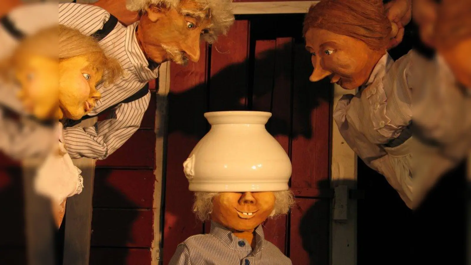 Was passiert nachdem Michel seinen Kopf in eine Suppenschüssel gesteckt hat, kann man am 21. Juni im Kulturforum Planegg sehen. (Foto: pi)