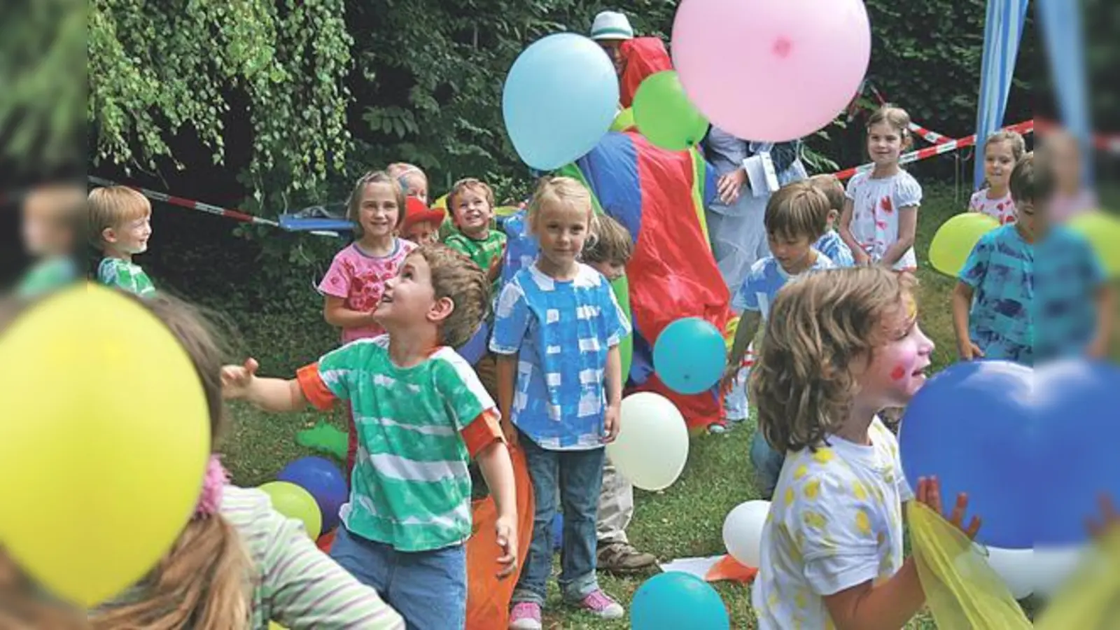 Ob rot oder grün: Im »Land der Buntgemischten« sind alle willkommen. 	 (Foto: Privat)