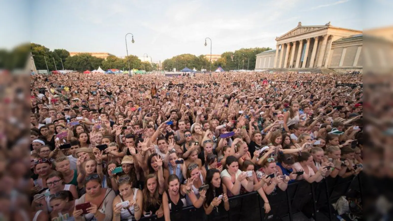 Ein wirklich „voller” Erfolg ist das KJR-Festival am Königsplatz. (Foto: KJR)