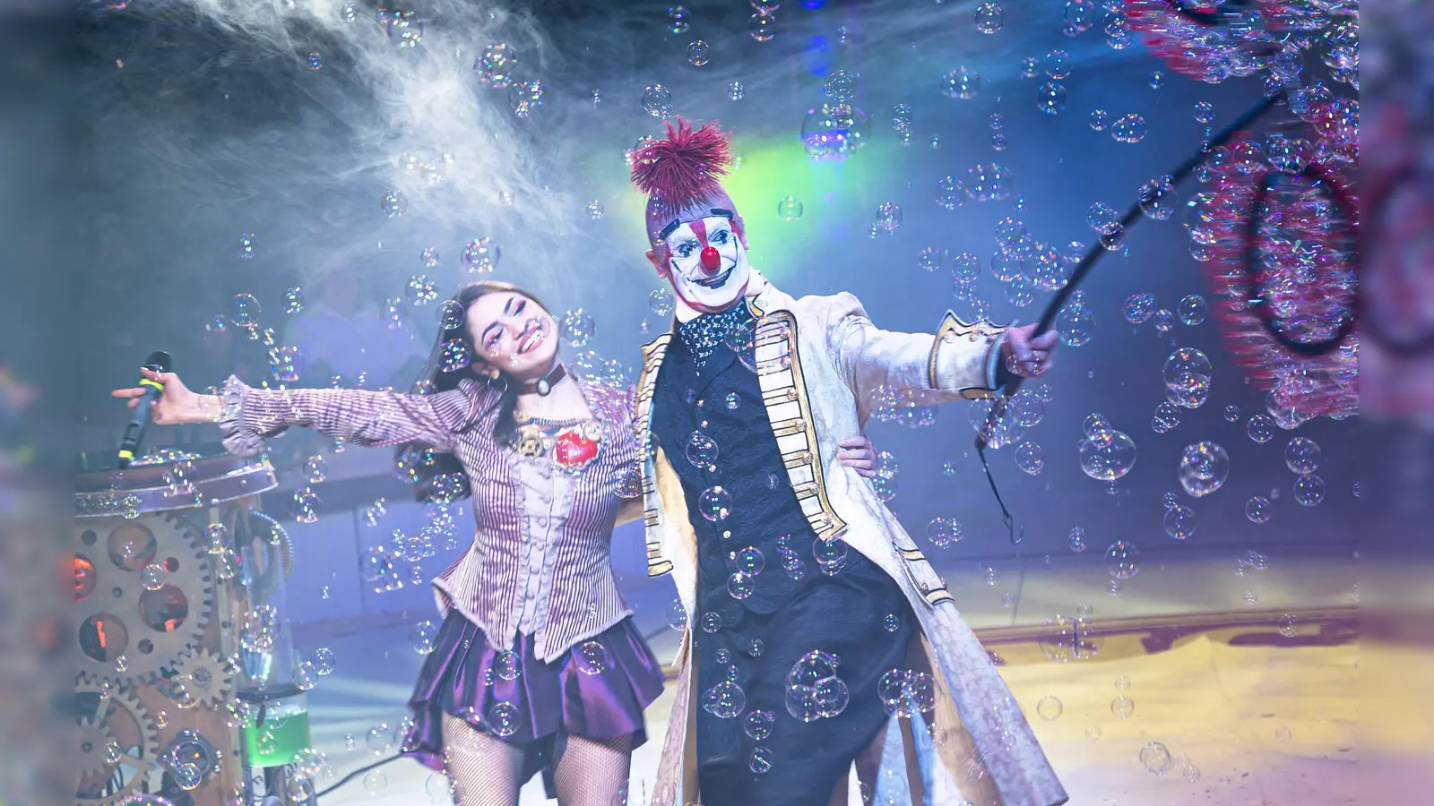 Das aktuelle Programm des Circus-Theaters Roncalli verspricht ein Feuerwerk aus Artistik, bildgewaltiger Holografie und hochkarätiger Live-Musik.  (Foto: Circus-Theater Roncalli)