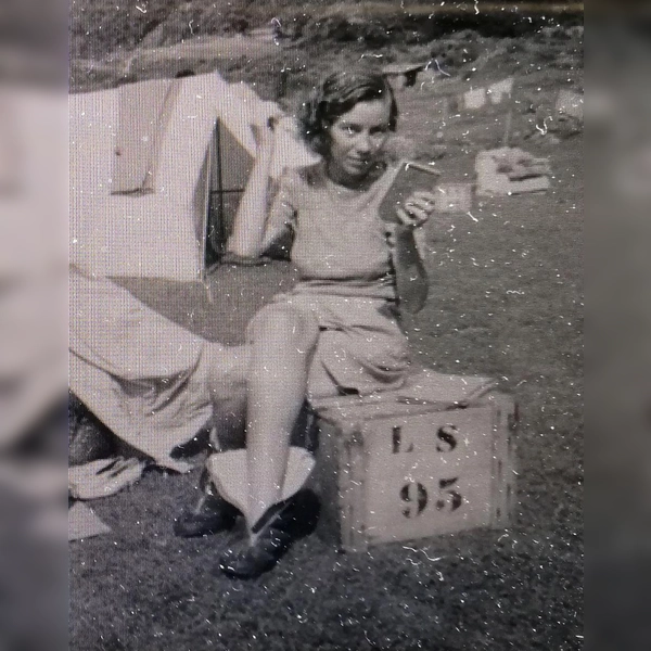 Anneliese Sutter-Stöttner hat die Schweizer Garhwal-Himalaya Expedition von 1947 Initiiert. Mit der Erstbesteigung des Balbala am 25 August 1947 feierte sie ihren größten alpinistischen Erfolg. Tenzing Norgay, der spätere Mount-Everest-Erstbesteiger, begleitete sie dabei.  (Foto: Historischer Kreis Dorfen )