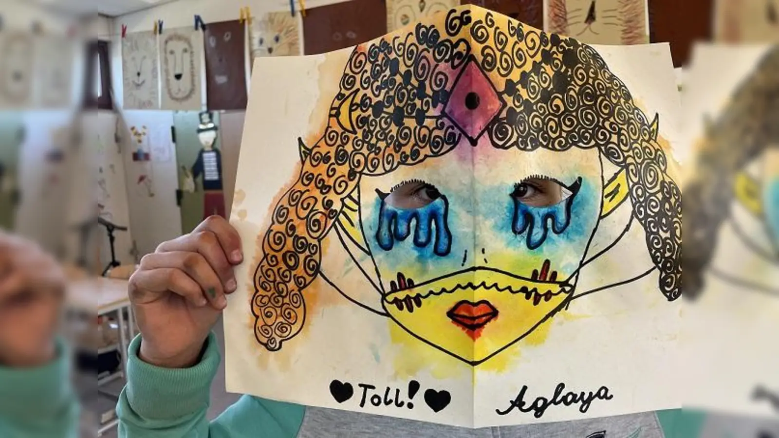 Die Werke der teilnehmenden Kinder können im KulturBunt Neuperlach bewundert werden.  (Foto: little ART)