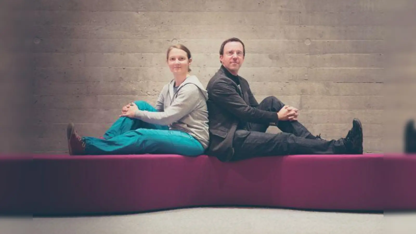 Meike Harms und Markus Berg sind die Gastgeber von "Dichter ran ans Wort". (Foto: Pierre Jarawan)