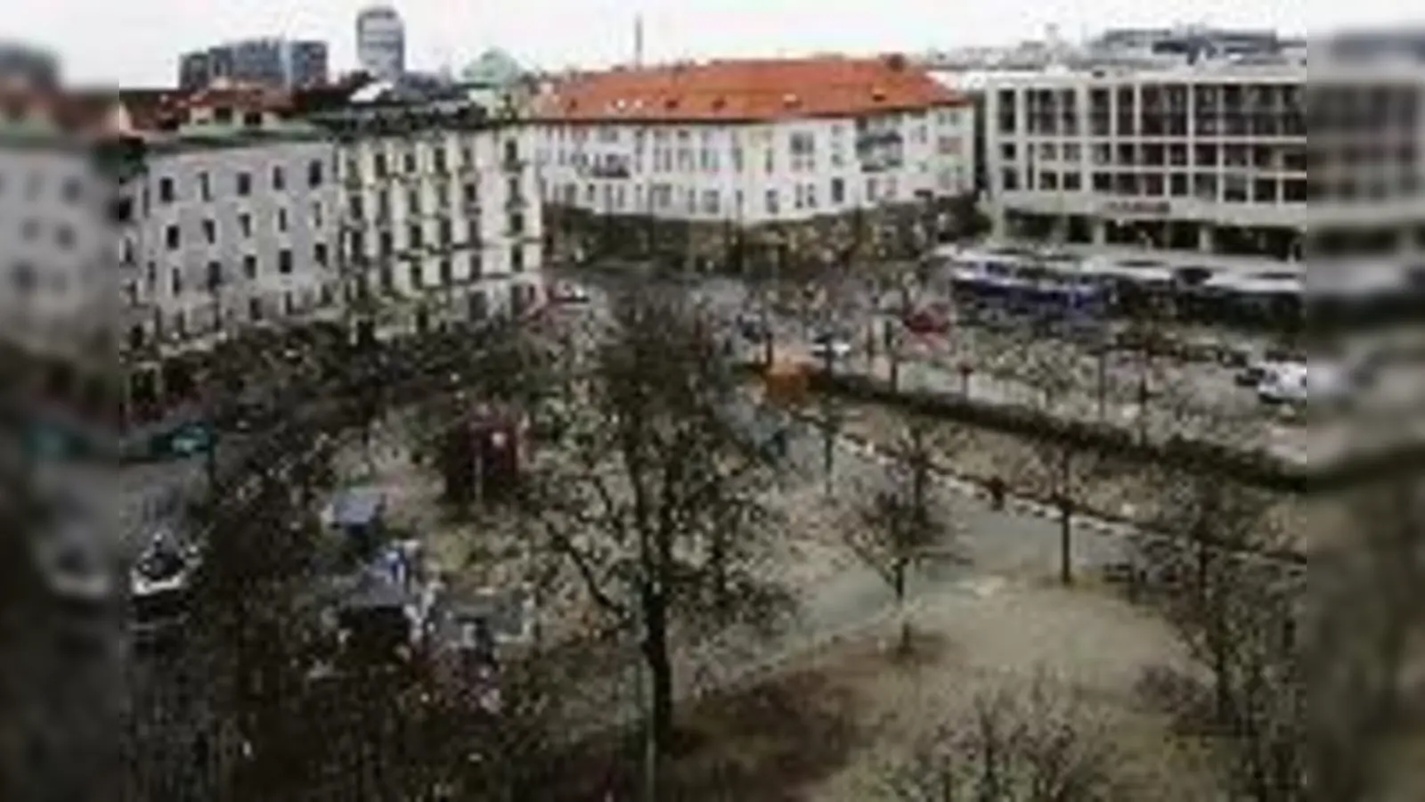 Am Orleansplatz werden noch diesen Monat drei Überwachungskameras installiert: Der Bezirksausschuss zweifelt an der Sinnhaftigkeit der Aktion und fordert eine Umgestaltung des »Schandflecks«.  (Foto: ef, nan)
