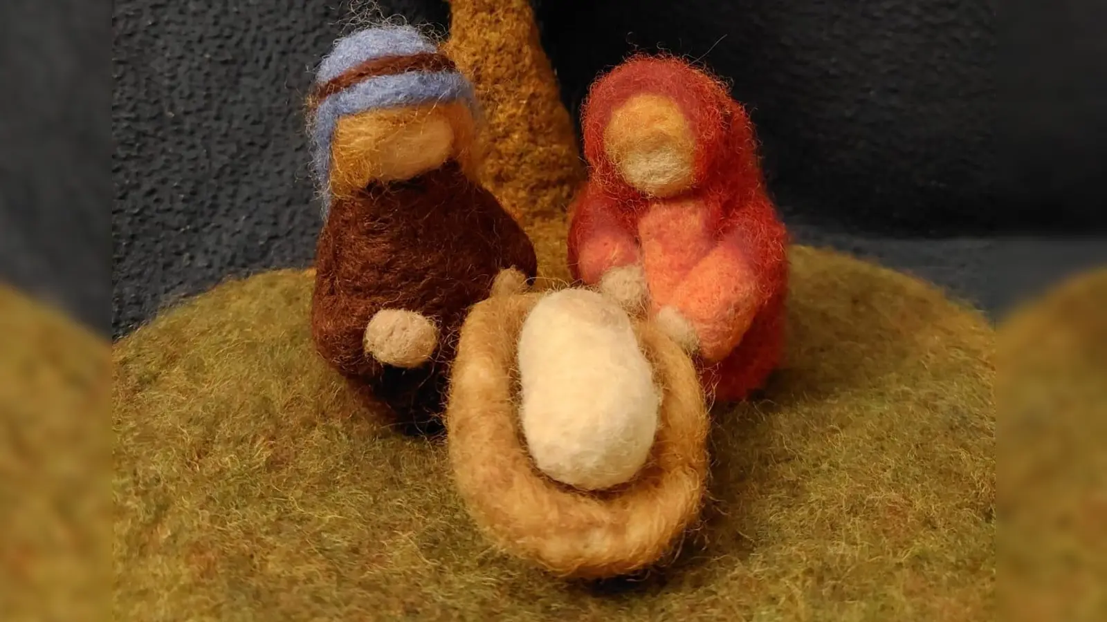 Mit Kripperl aus Filzfiguren in die Vorweihnachtszeit – die Figuren stammen von Magdalena Auer und sind am Adventsbasar erhältlich. (Foto: Auer)