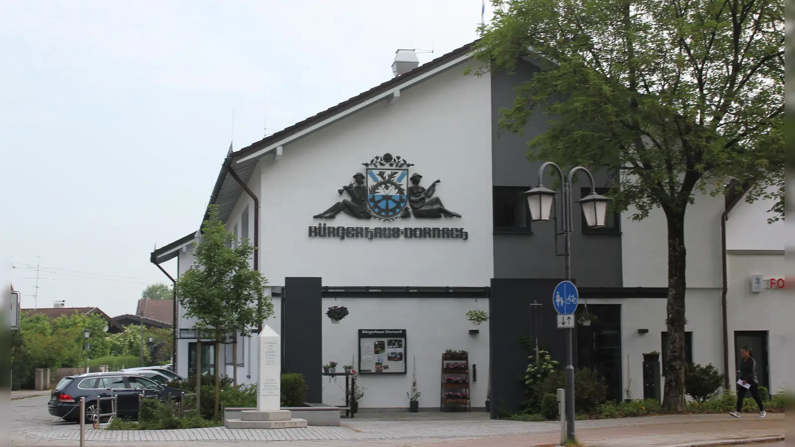 Das Bürgerhaus in Dornach: Die Bürger der Gemeinde Aschheim wählen einen neuen Bürgermeister. (Symbolbild: bas)