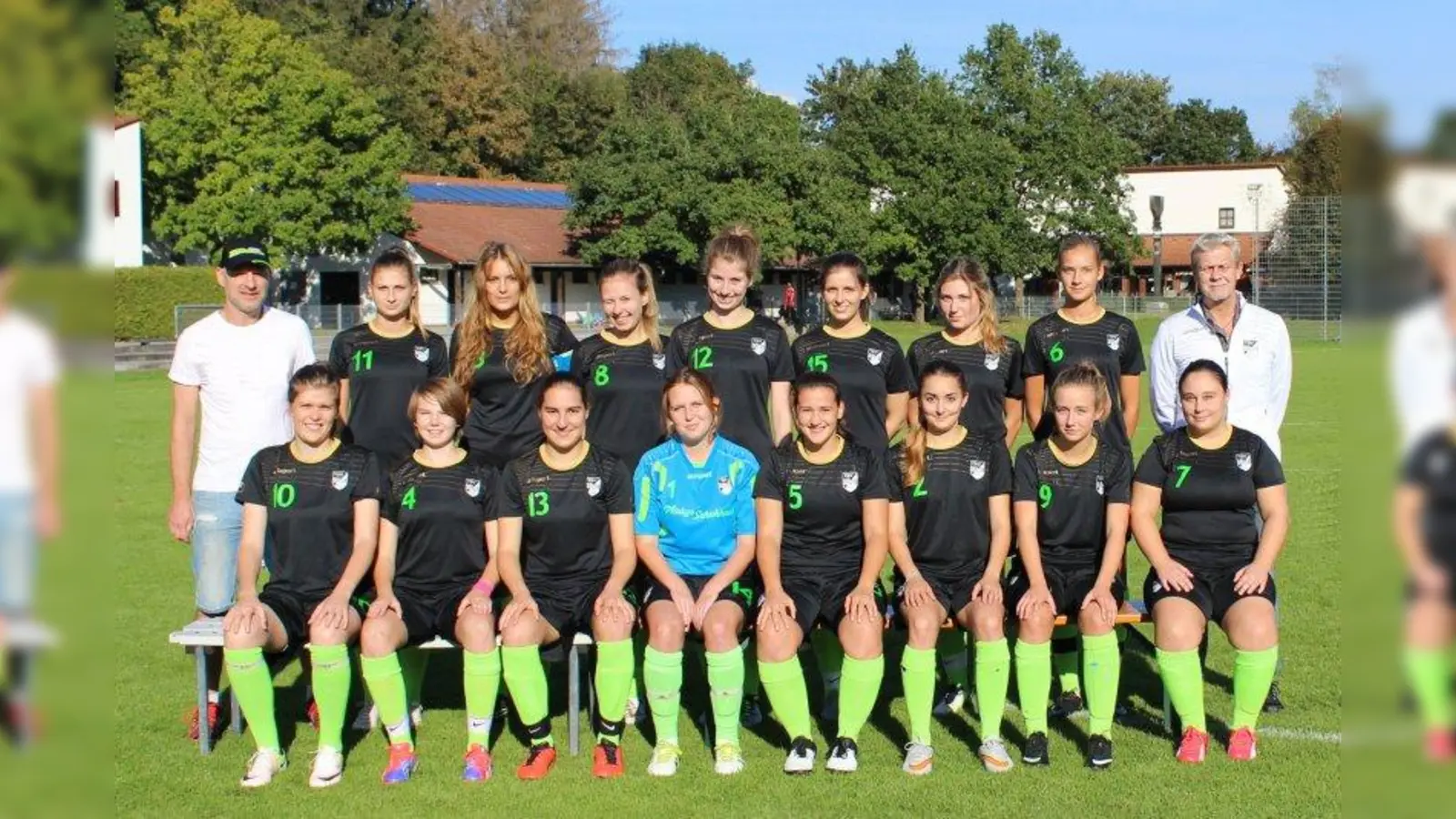 Sorgten in der aktuellen Kreisliga- und Hallensaison für Furore: Die Fußballerinnen des TSV Solln um Coach Horst Bergmüller und den sportlichen Leiter Michael Dintner. (Foto: TSV Solln)