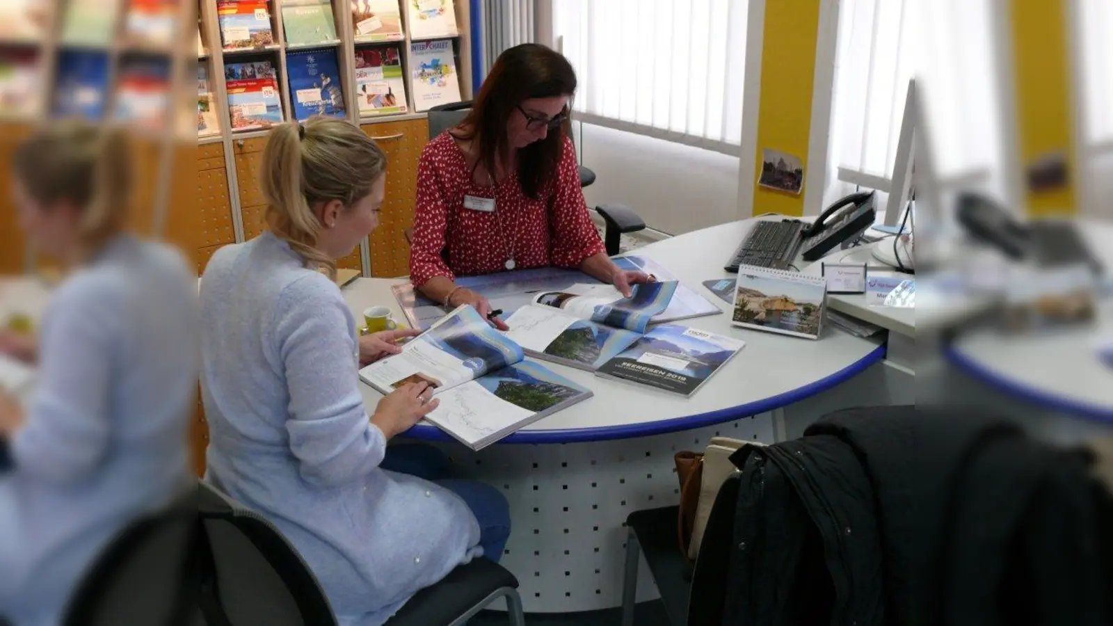 Margit Goetz nimmt sich, wie ihre Kolleginnen, viel Zeit für die persönliche Beratung der Kunden. (Foto: mka)