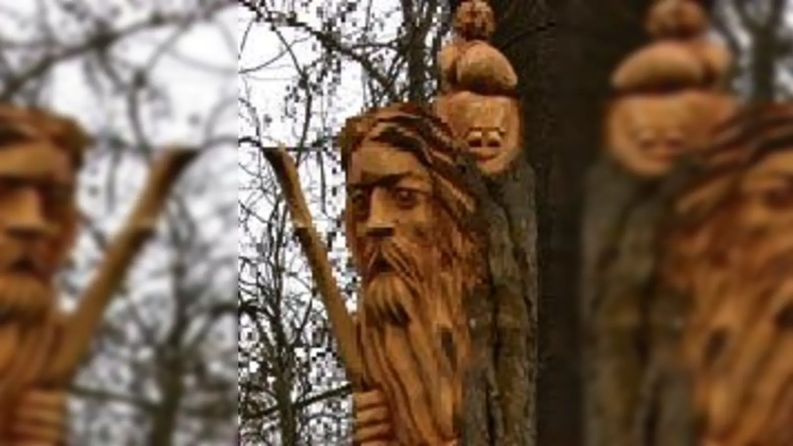 Der Heilige am Seebach: Der mit der Motorsäge geschnitzte Christopherus begeistert die Ismaninger Bürger seit Wochen.	 (Foto: ba)