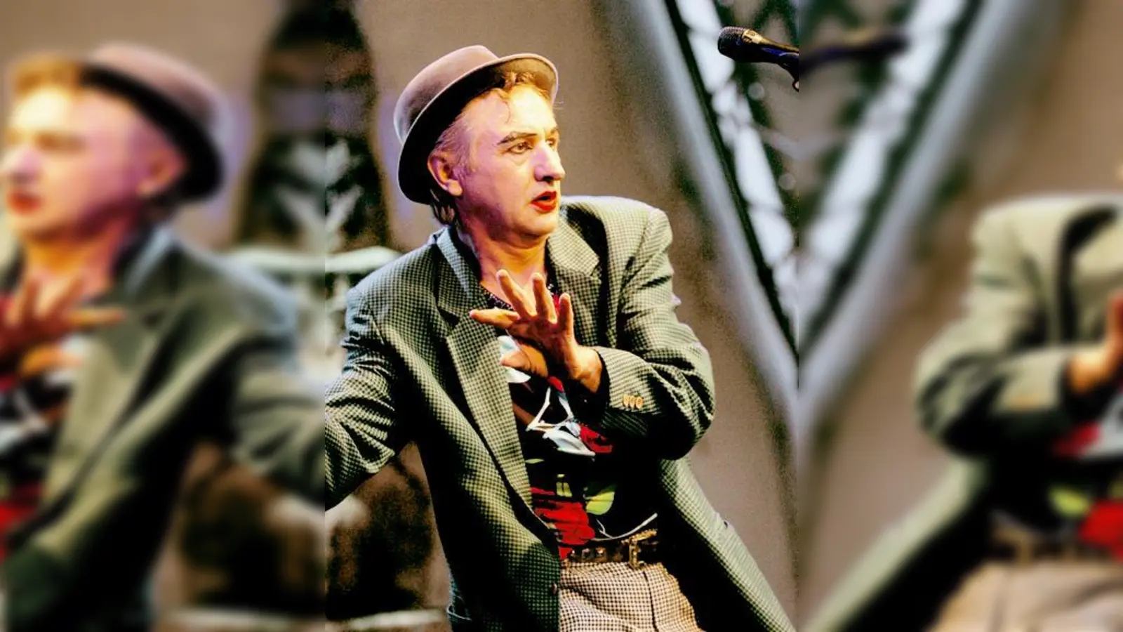 Gewohnt skurril, schräg und doch immer  (Foto: Georg Ringsgwandl kommt nach Perlach.	Foto:VA)