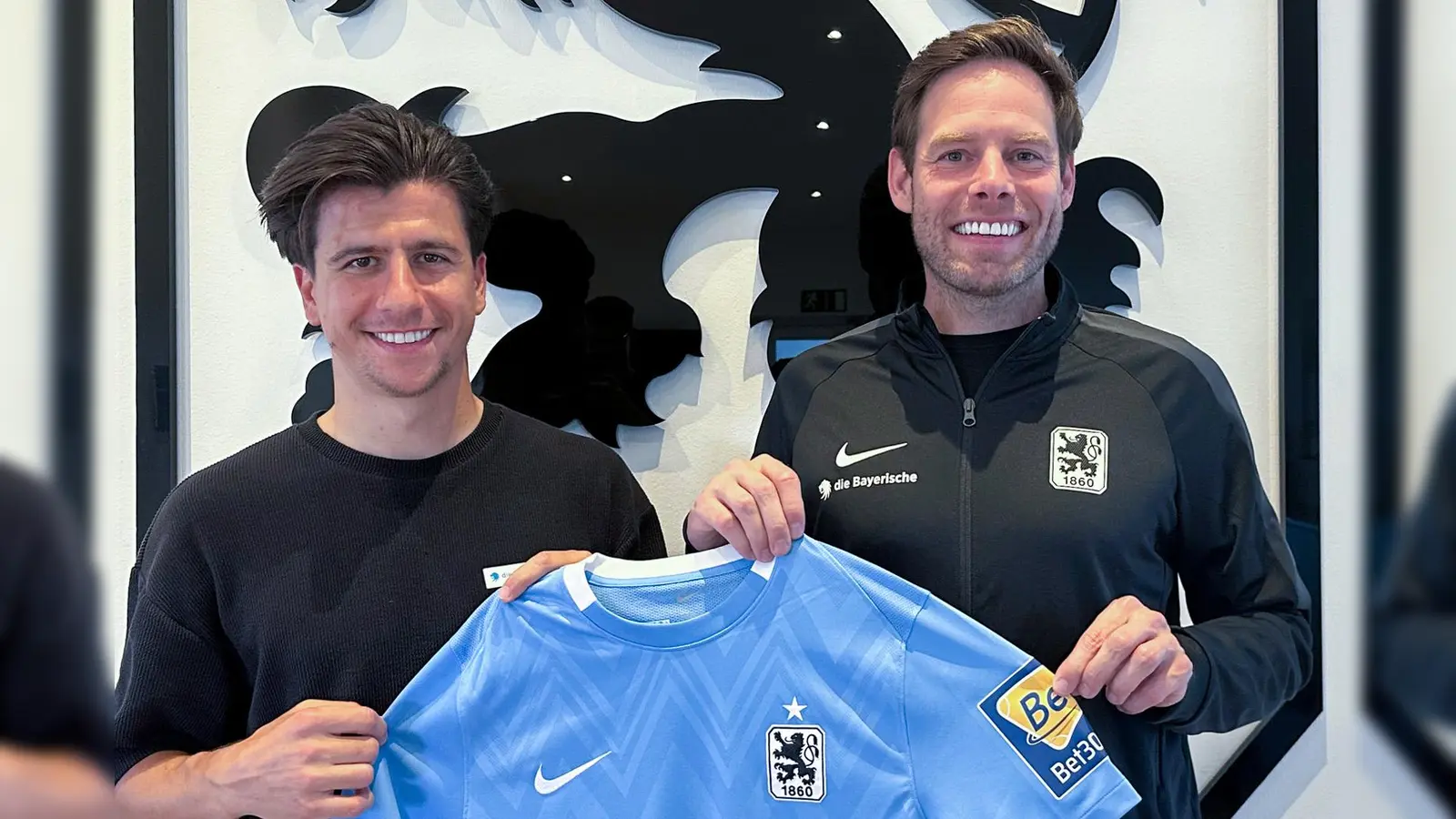 Neuzugang in Giesing: Tunay Deniz und Dr. Christian Werner. (Foto: TSV 1860)